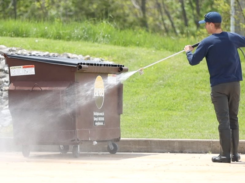 trash bin cleaning services